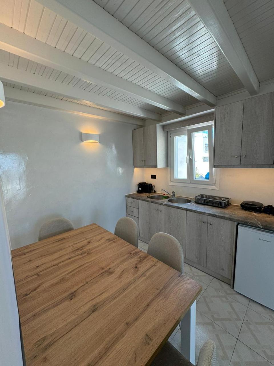 Gervi Suites Fira  Exteriör bild